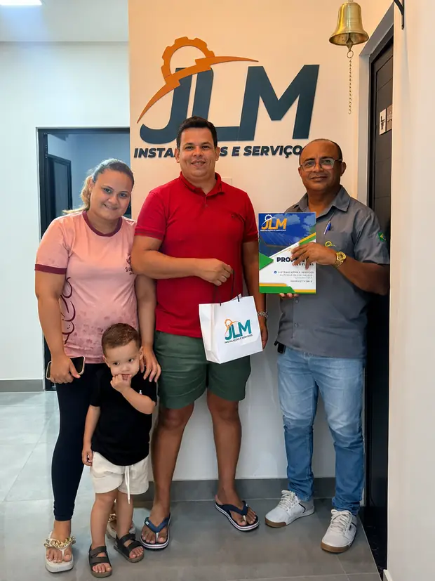 Cliente JLM com proposta comercial